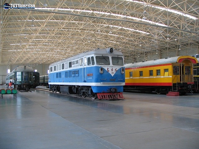 中国国鉄東方紅3型ディーゼル機関車 China Railways DFH mainline